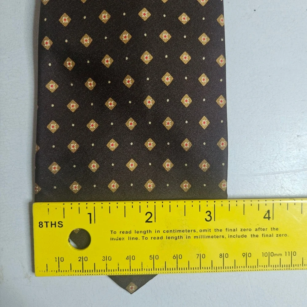 Christian Dior Cravates Silk Tie Brown Geometric Diamond Pattern Mens Necktie